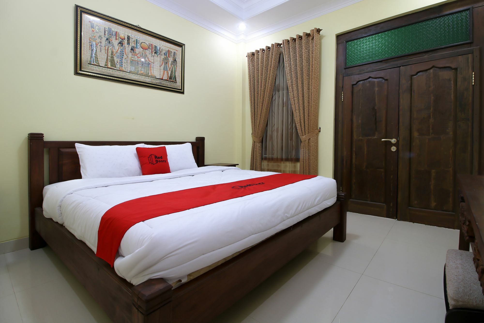 RedDoorz Plus @ Maguwo Kalasan Buitenkant foto